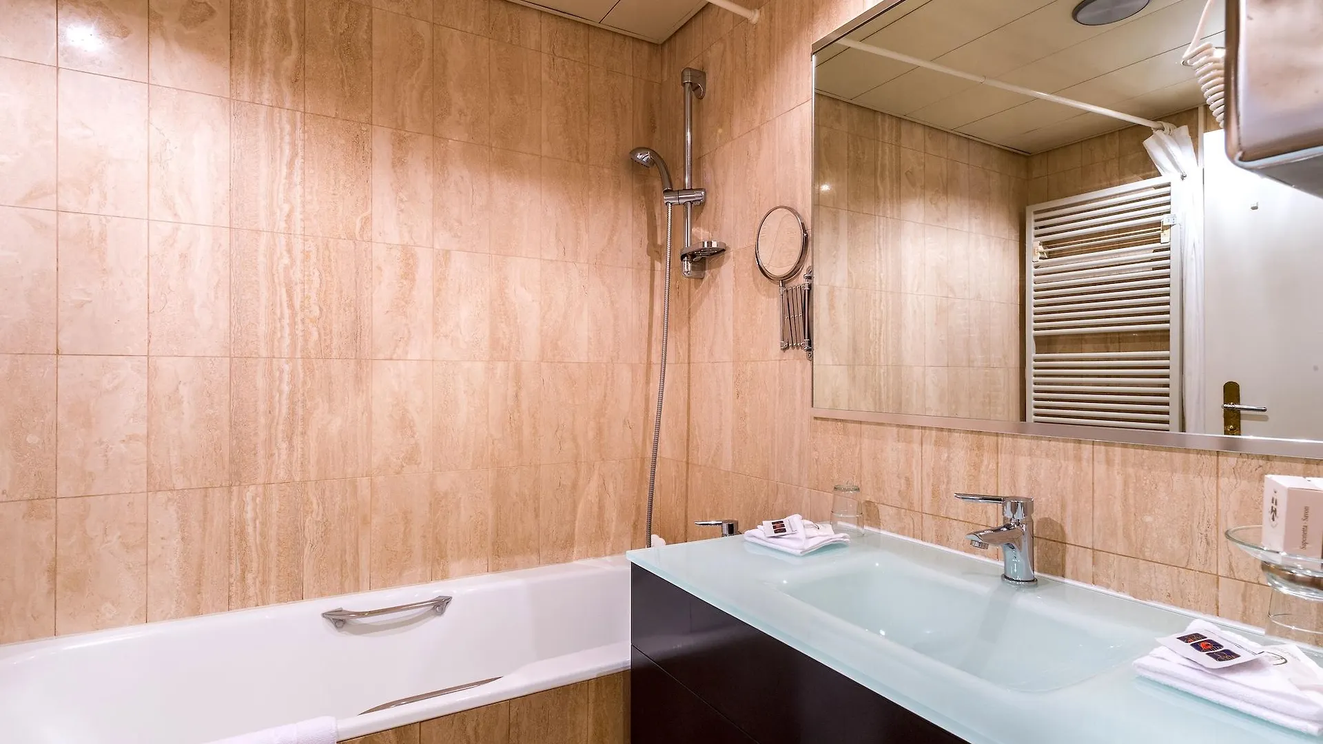 Hotel Century Ginebra Suiza