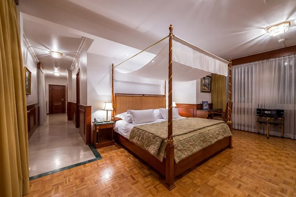 ****  Hotel Century Ginebra Suiza