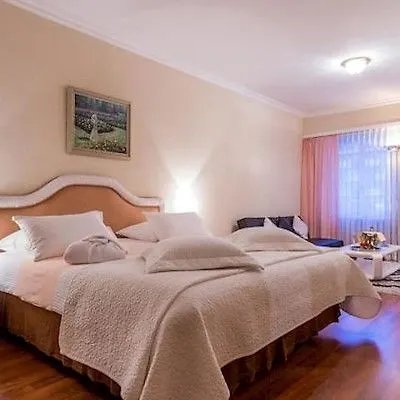 Hotel Century Ginebra 4*,